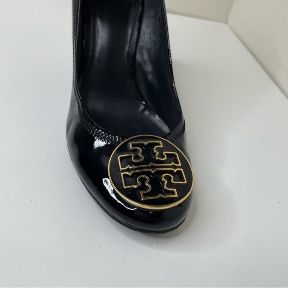Tory Burch Patented Leather Sophie Wedge Heels Shoes quiet luxury Logo - Picture 4 of 10